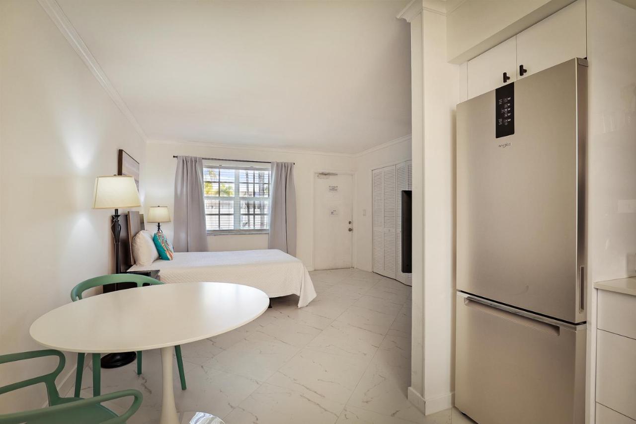 Lauderdale-by-the-Sea La Mer Suites מראה חיצוני תמונה